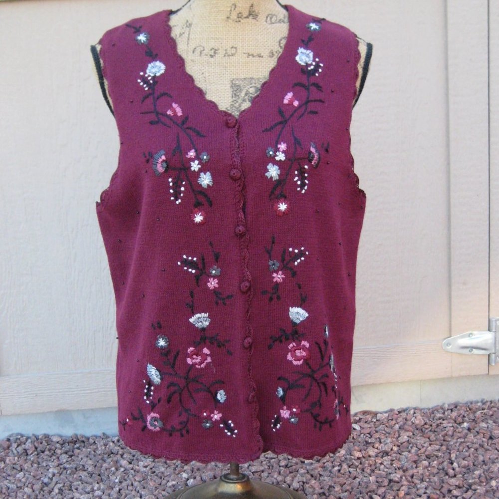 HAMPSHIRE STUDIO Sweater Vest Burgandy w/embroidered flowers + beads Sz. L - EUC
